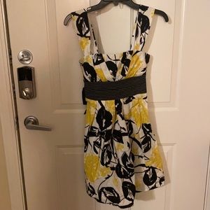 A yellow, black and yellow summer dress.